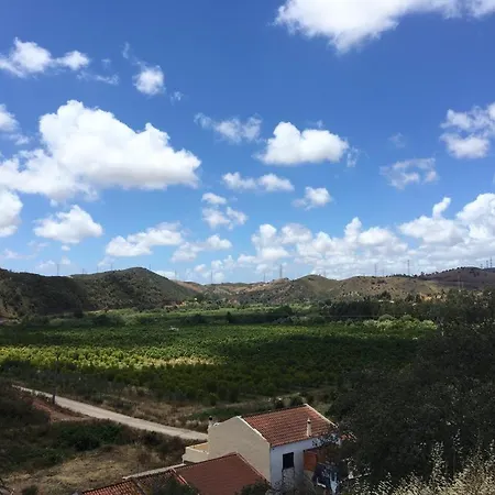 Quinta Vale De Luz 別荘