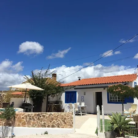 Quinta Vale De Luz Дом отдыха *